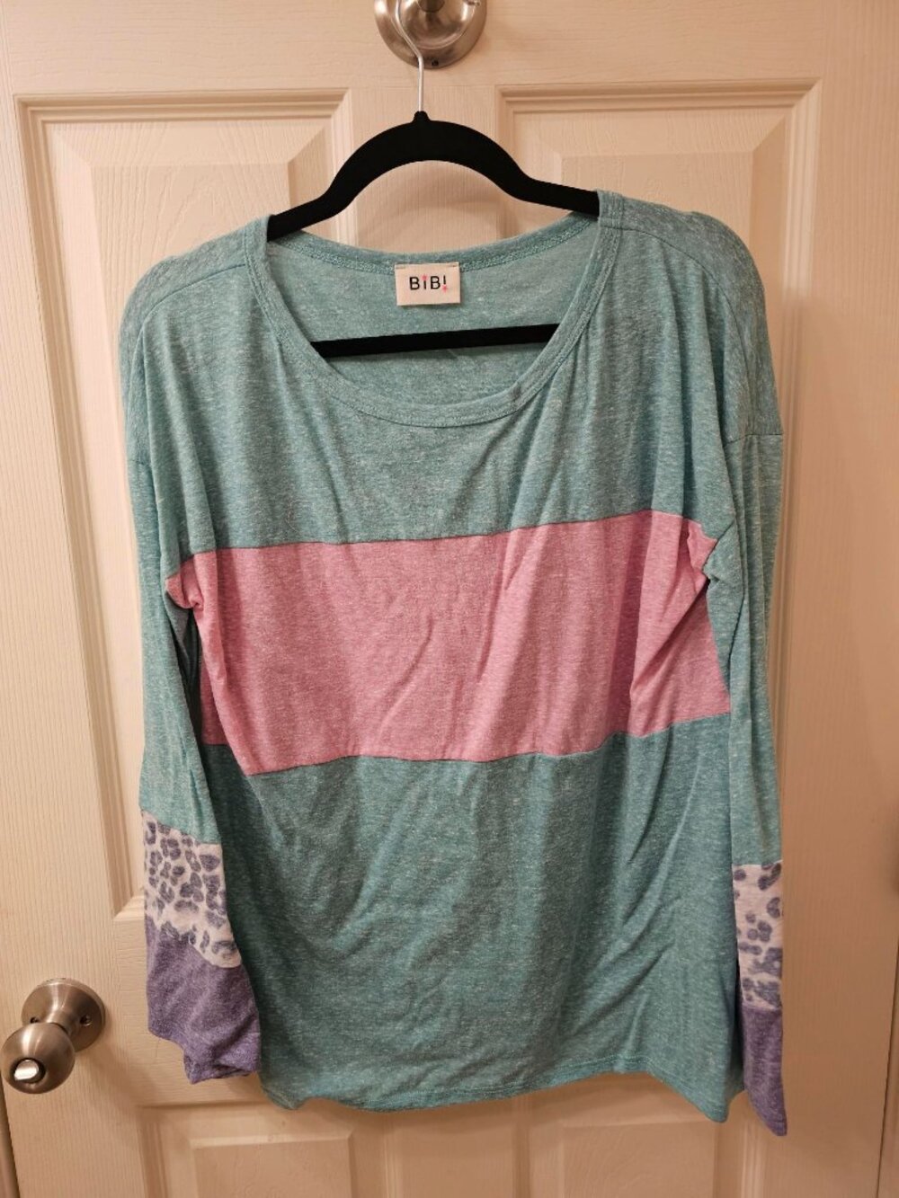 NWOT BiBi Small Green / Pink Long Sleeved Blouse